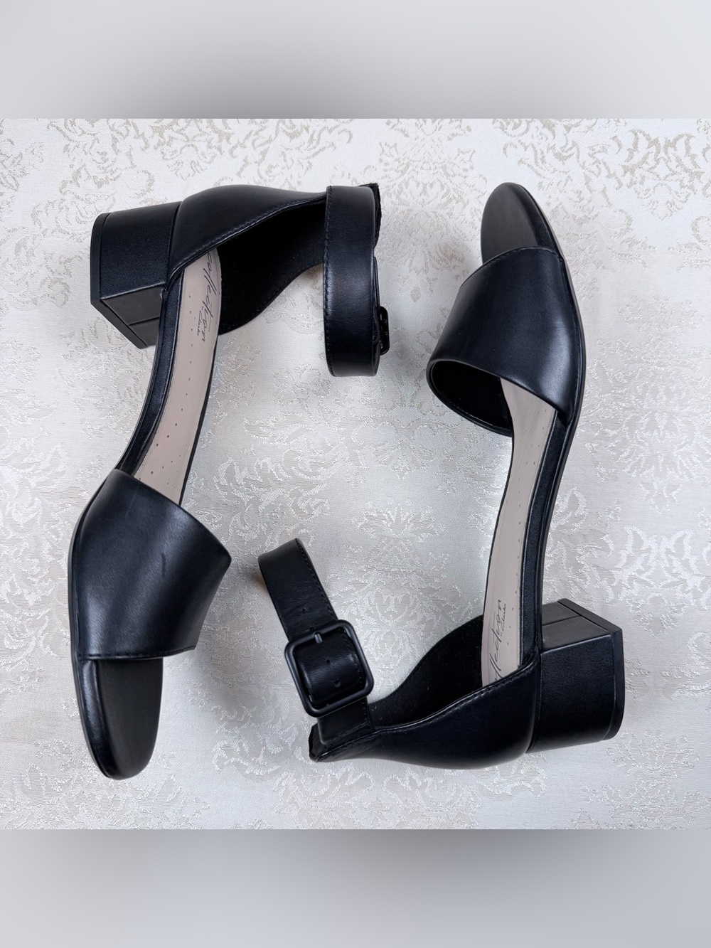 Collection By Clarks Black Open-Toe Block Heel Sandals, 7.5